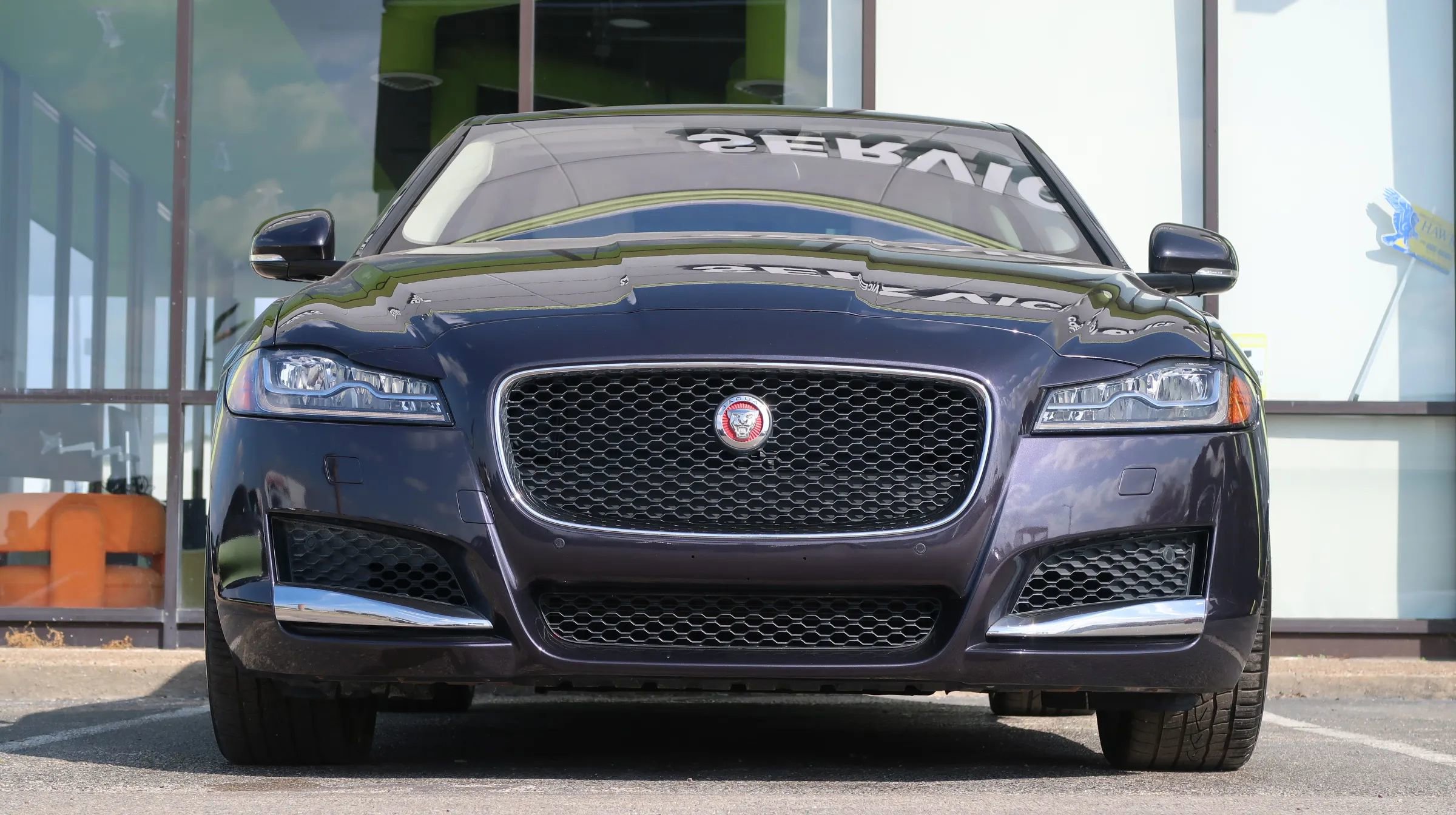 Used 2017 Jaguar XF Prestige image 3