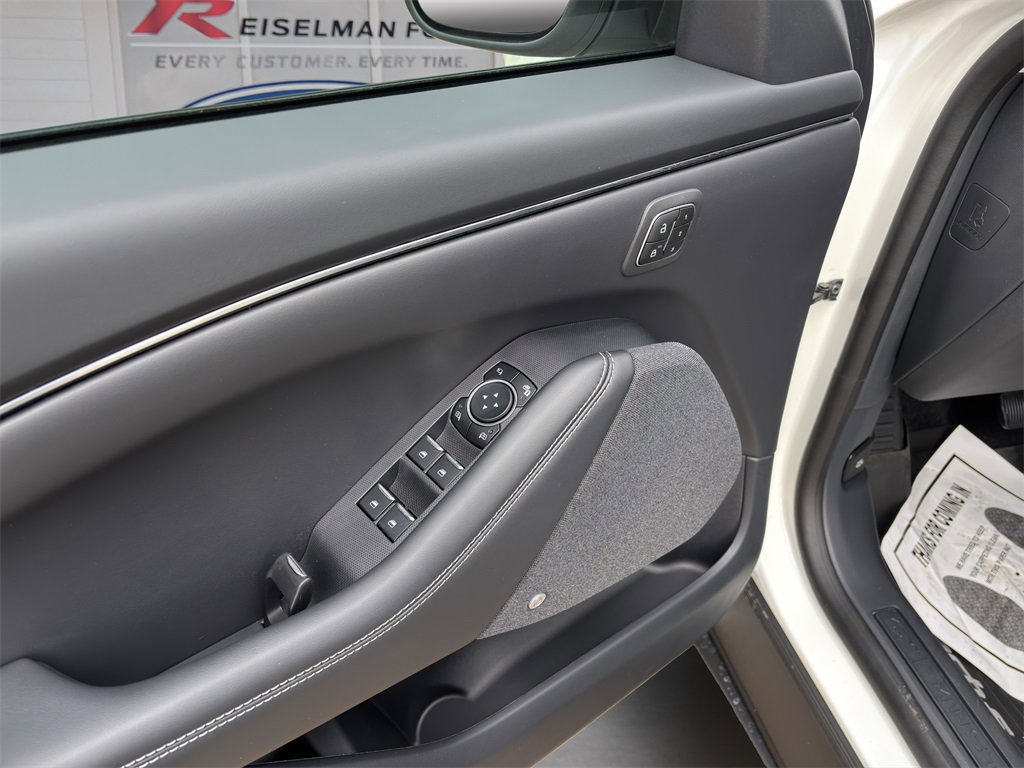 New 2025 Ford Mustang Mach-E Premium image 32