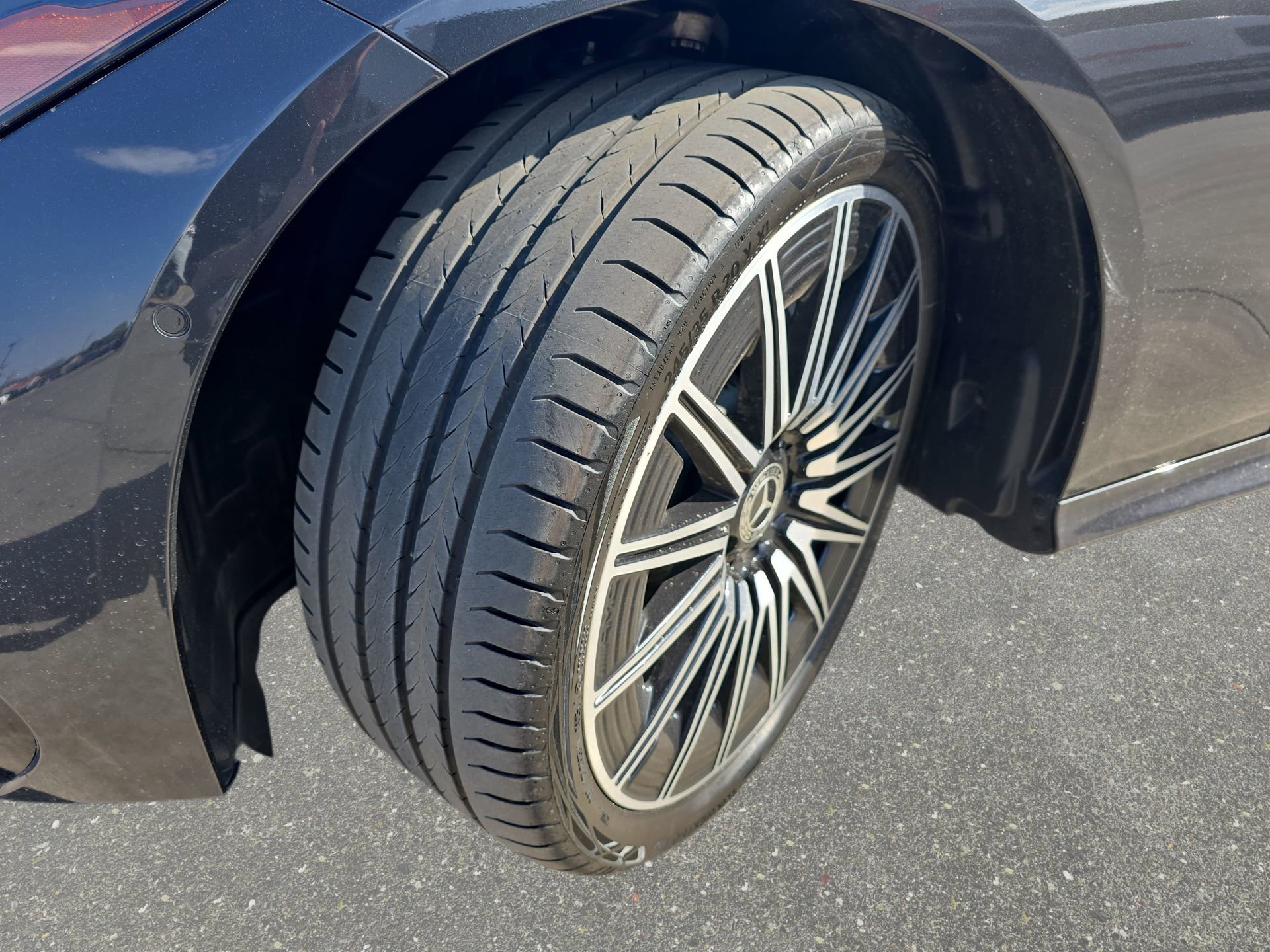 Certified 2025 Mercedes-Benz CLE 300 4MATIC Coupe image 31