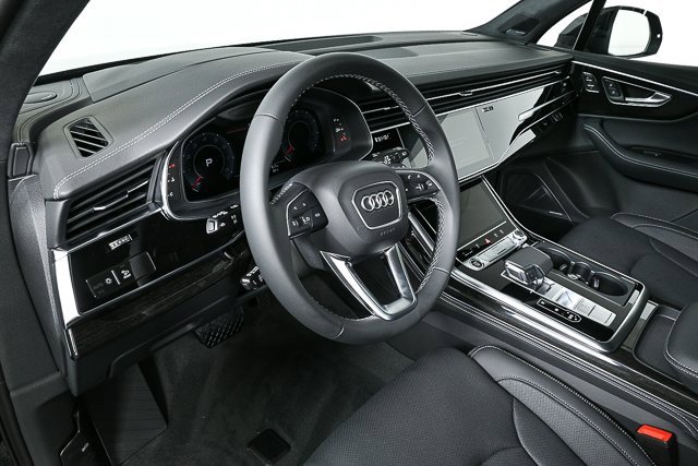 New 2025 Audi Q7 3.0T Prestige image 4