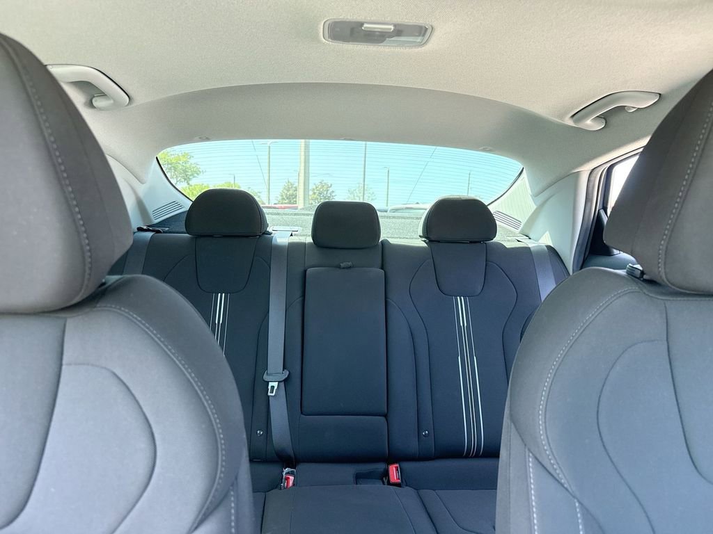 Used 2024 Hyundai Elantra SEL w/ Convenience Package image 25