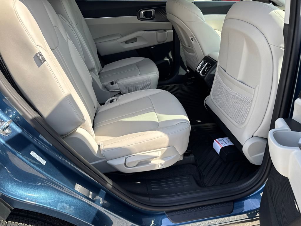 New 2026 Kia Sorento EX w/ EX Premium Package FWD image 15