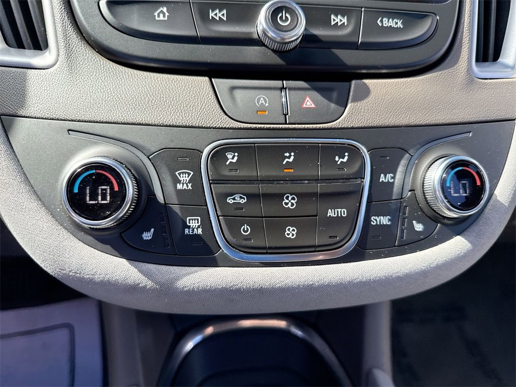 Used 2025 Chevrolet Malibu LT image 19