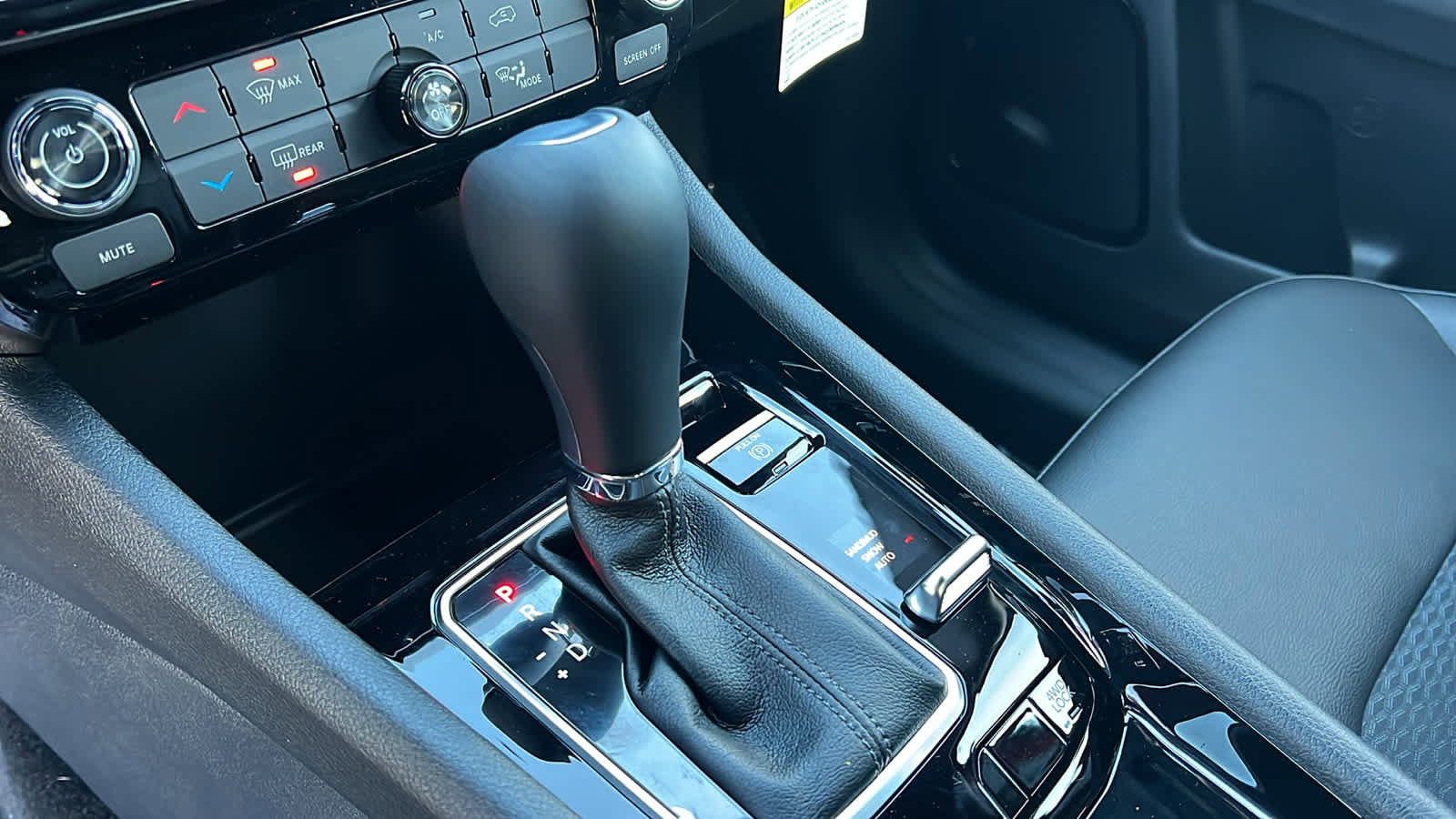 New 2026 Jeep Compass Latitude image 13