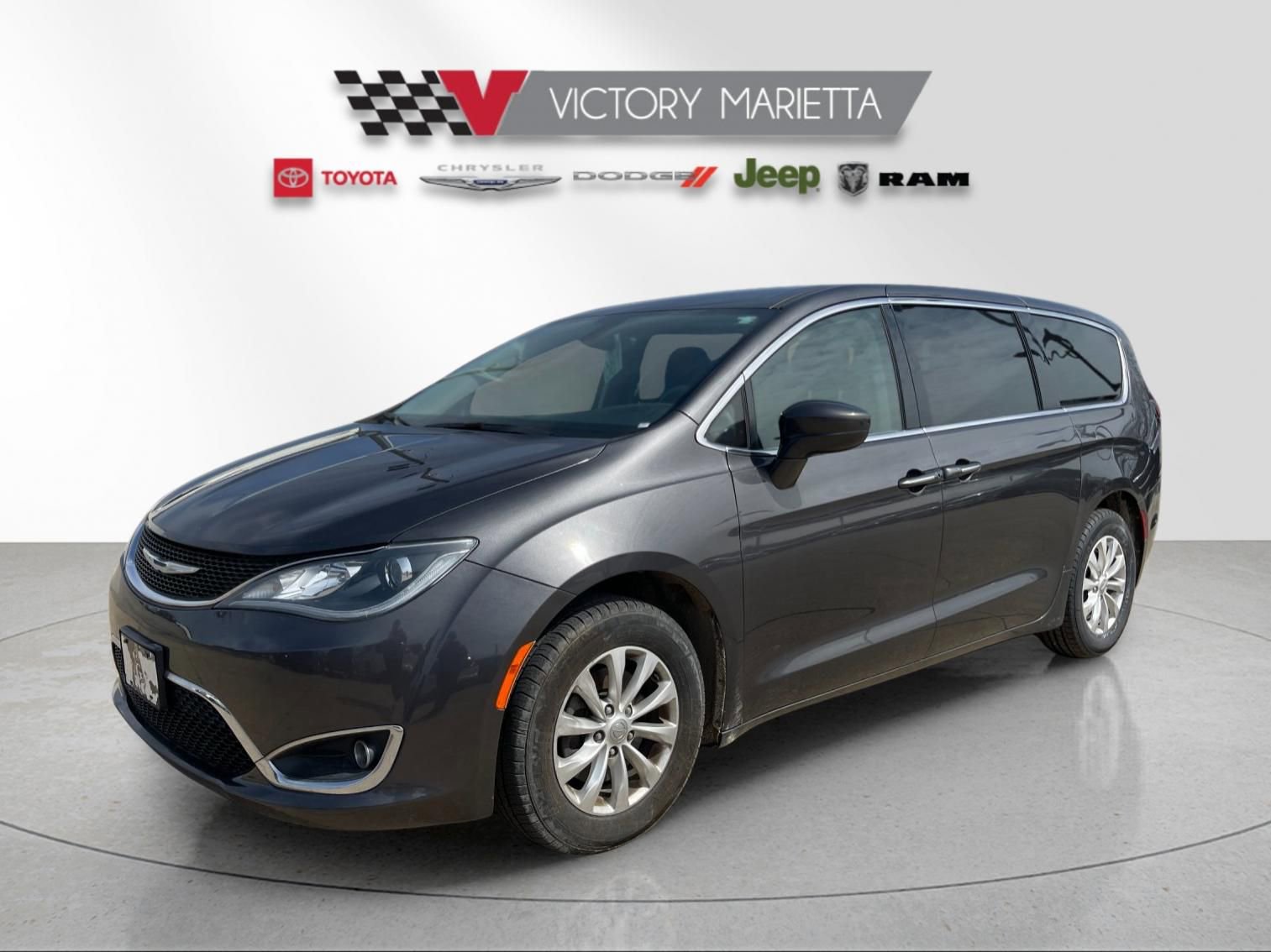 Used 2018 Chrysler Pacifica Touring Plus w/ Tire & Wheel Group image 1