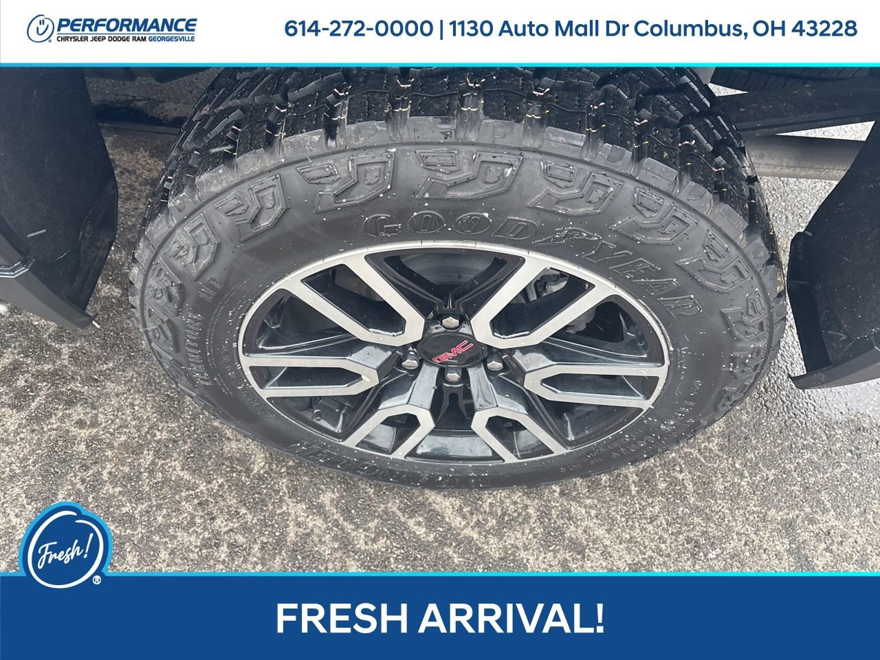 Used 2024 GMC Sierra 1500 AT4 w/ Technology Package image 11