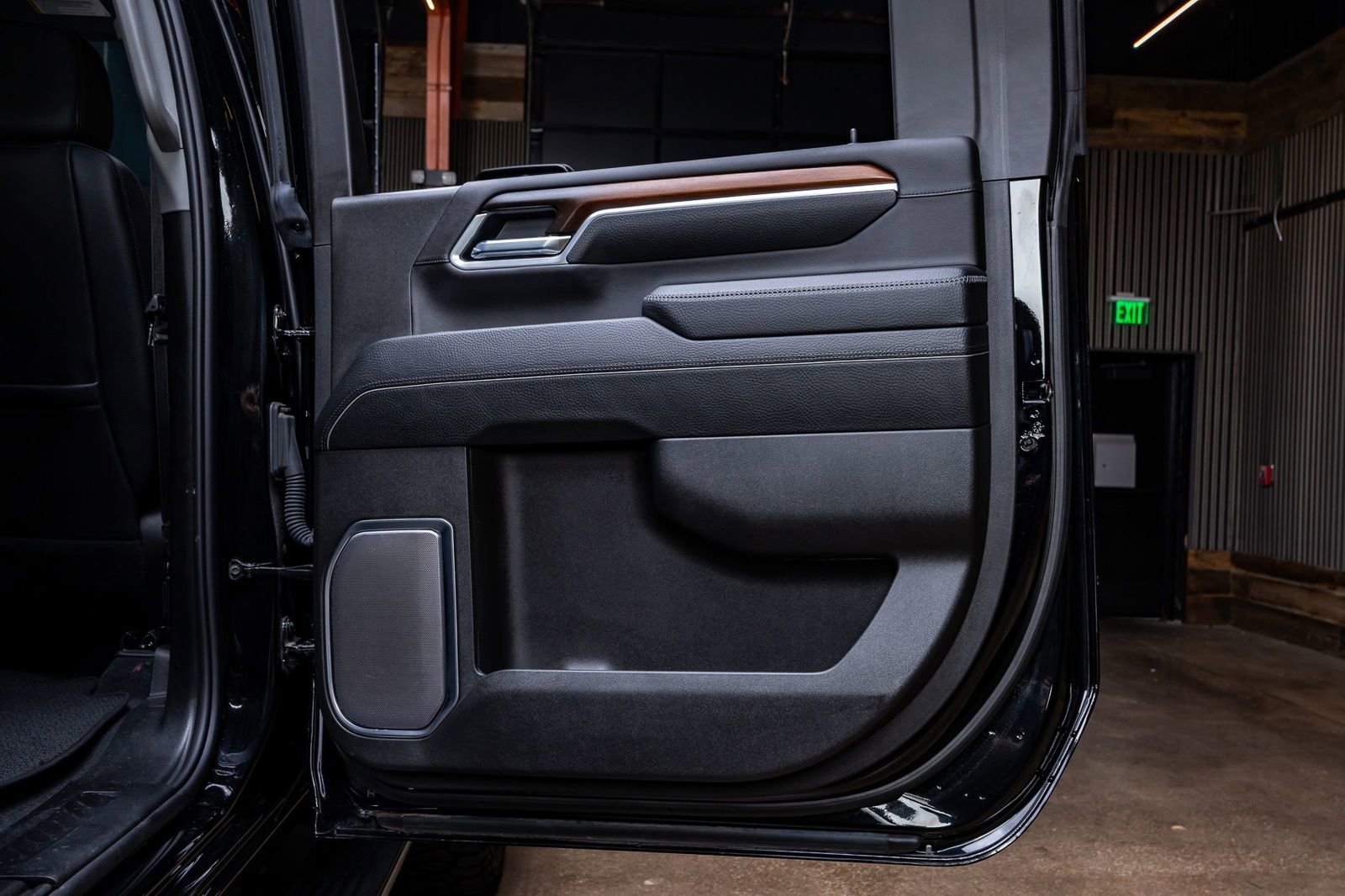 Used 2025 GMC Sierra 2500 Denali image 37