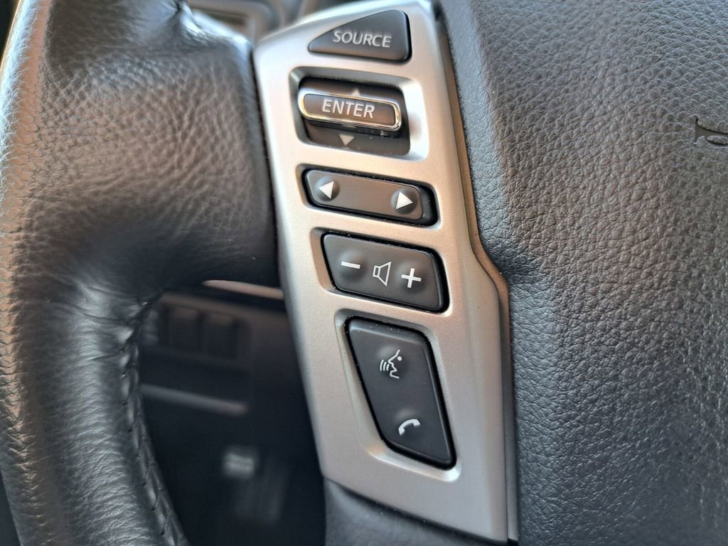 Used 2024 Nissan Titan SV w/ SV Convenience Package image 13