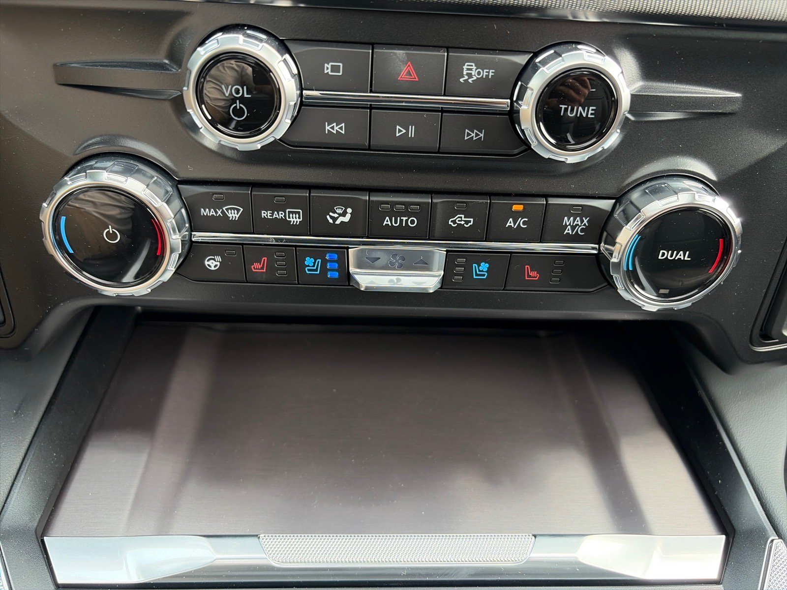 New 2026 Ford F250 Platinum AWD/4WD image 23
