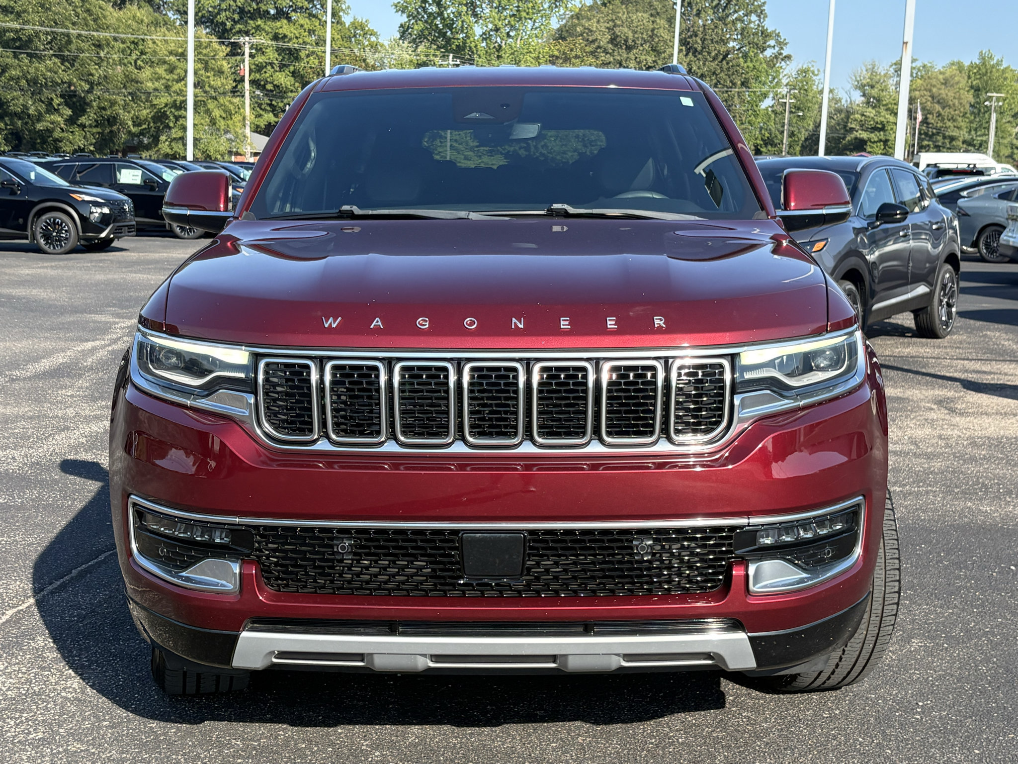 Used 2022 Jeep Wagoneer Series II AWD/4WD image 2