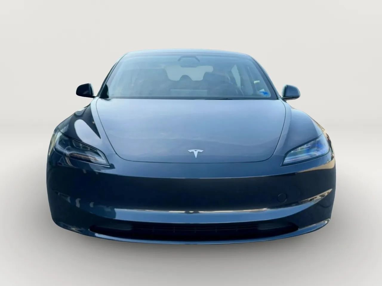 Used 2024 Tesla Model 3 Standard Range image 2