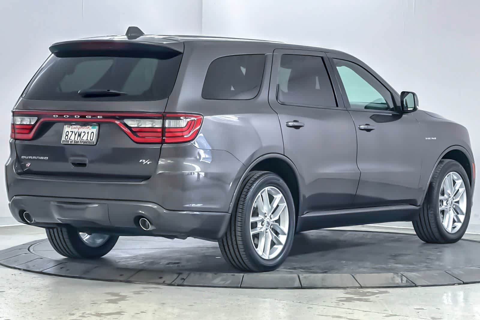 Used 2021 Dodge Durango R/T w/ Technology Group AWD/4WD image 2