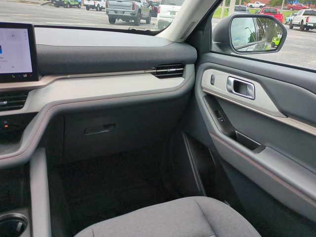 Used 2026 Ford Explorer Active RWD image 22