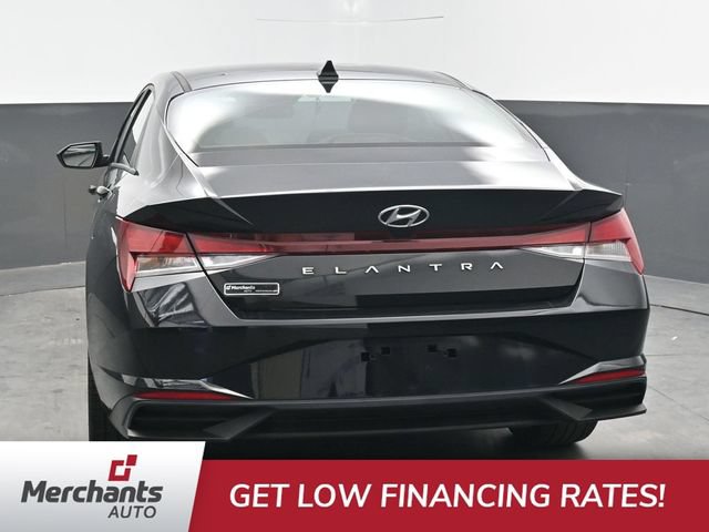 Used 2023 Hyundai Elantra SEL w/ Convenience Package FWD image 5