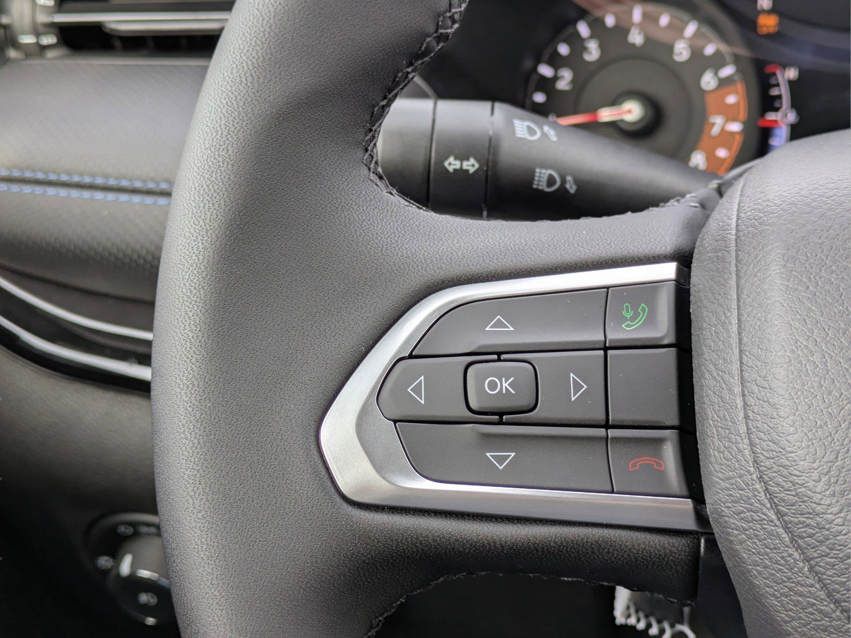 New 2026 Jeep Compass Latitude w/ Sun and Sound Group image 29