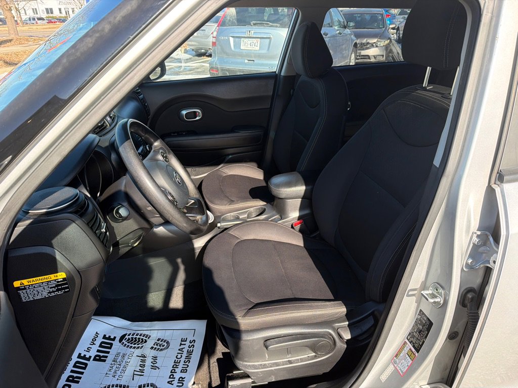 Used 2017 Kia Soul FWD image 21