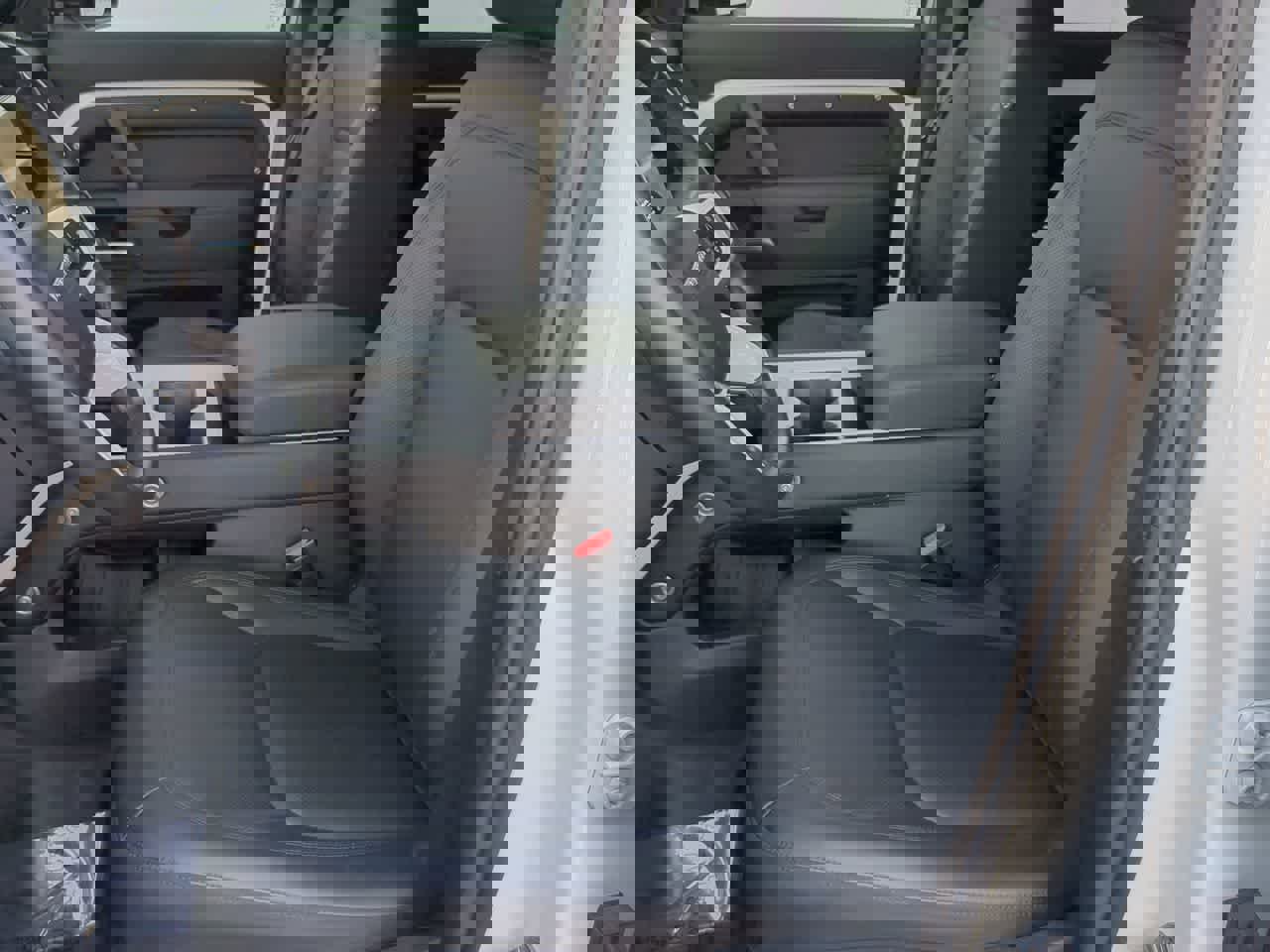 Used 2025 Land Rover Defender 110 S AWD/4WD image 17