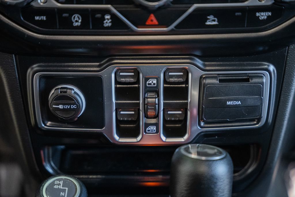 Certified 2022 Jeep Wrangler Unlimited Sahara w/ Cold Weather Group AWD/4WD image 30