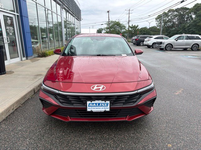 Certified 2024 Hyundai Elantra SEL FWD image 11