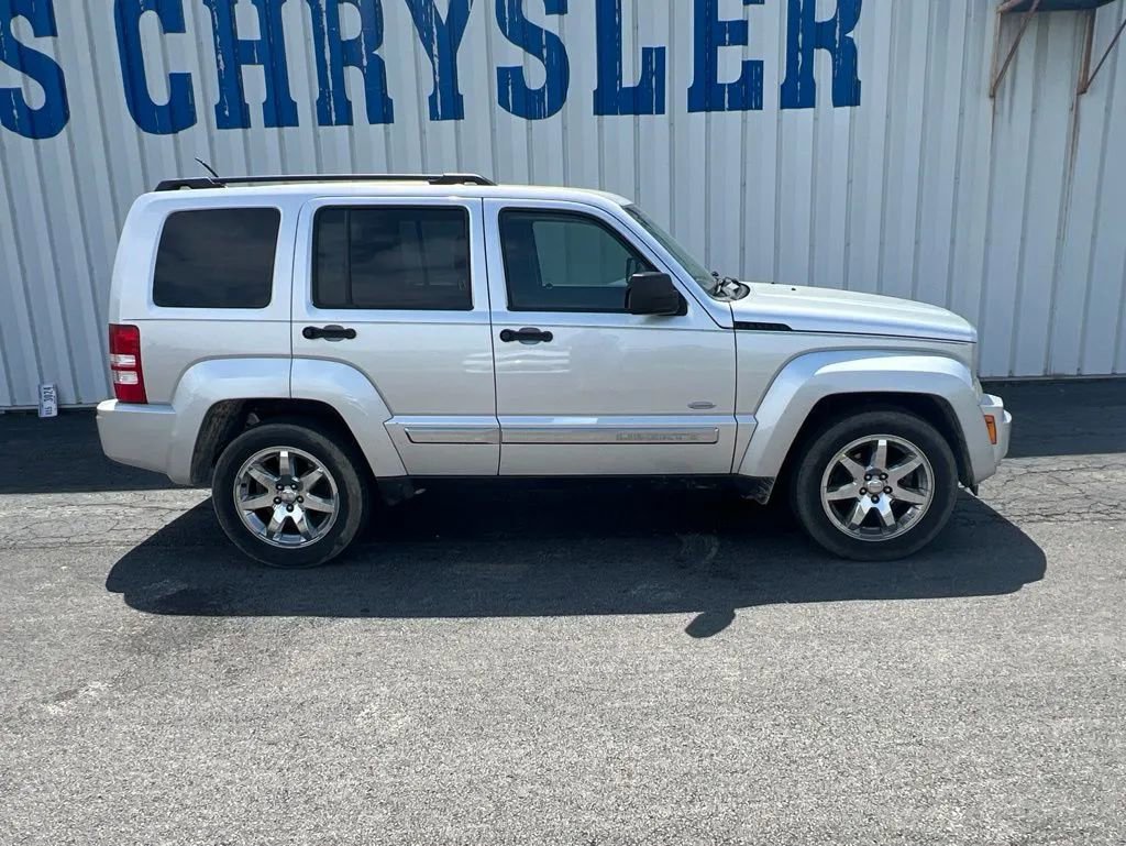 Used 2012 Jeep Liberty Sport AWD/4WD image 3