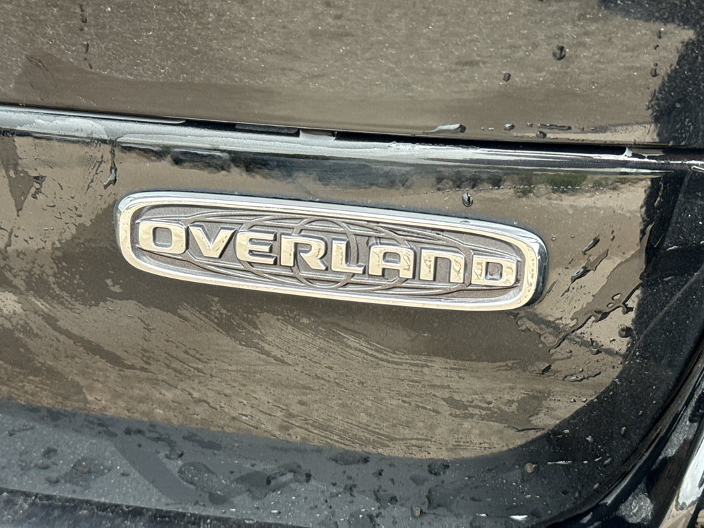 Used 2023 Jeep Grand Cherokee L Overland w/ Luxury Tech Group IV AWD/4WD image 10
