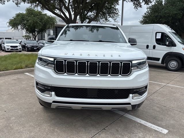 Used 2024 Jeep Wagoneer Series II w/ Flexible Seating Group RWD image 2