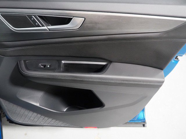 Used 2024 Volkswagen Atlas SE w/ Technology Package image 53