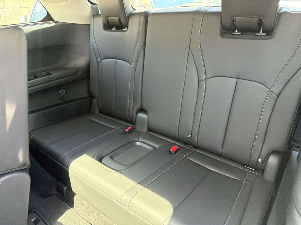 Certified 2026 INFINITI QX60 Pure w/ Cargo Package FWD image 13