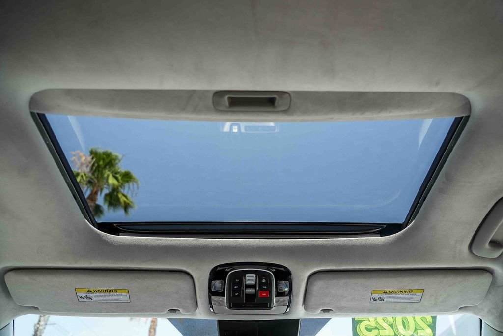 Used 2025 Hyundai Palisade Calligraphy FWD image 16
