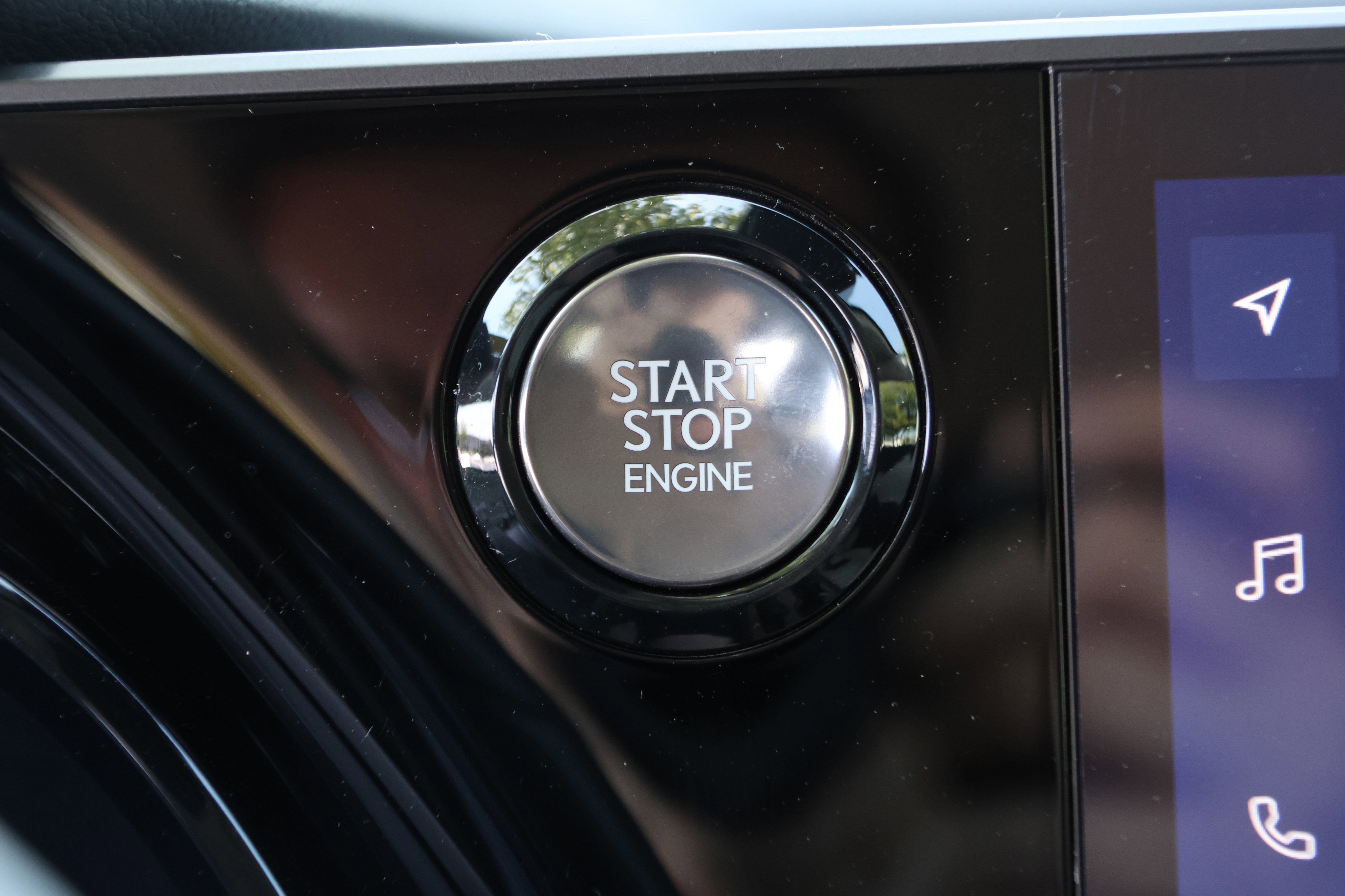 Used 2023 Lexus RX 350 FWD w/ Cold Area Package image 23