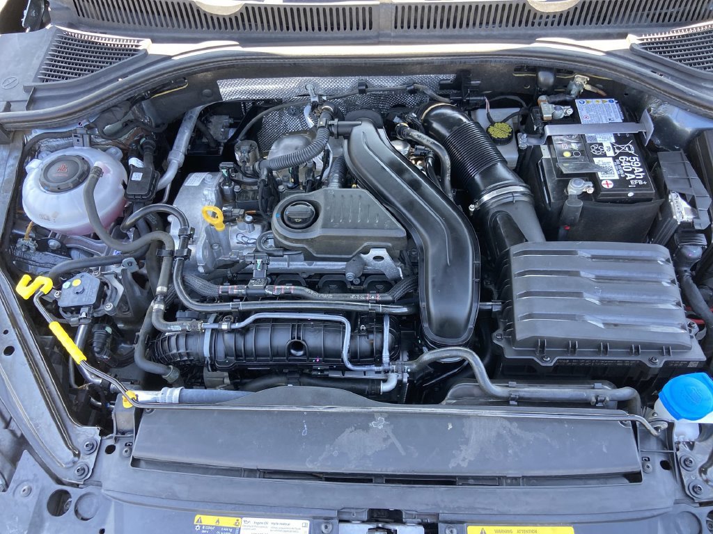 Used 2025 Volkswagen Jetta SE FWD image 24