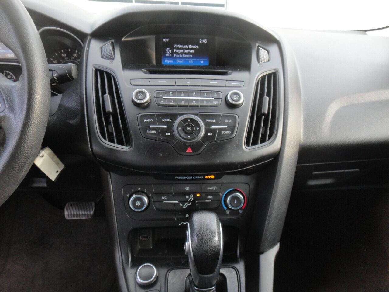 Used 2017 Ford Focus SE image 11