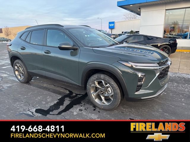 New 2026 Chevrolet Trax LT w/ Sunroof Package