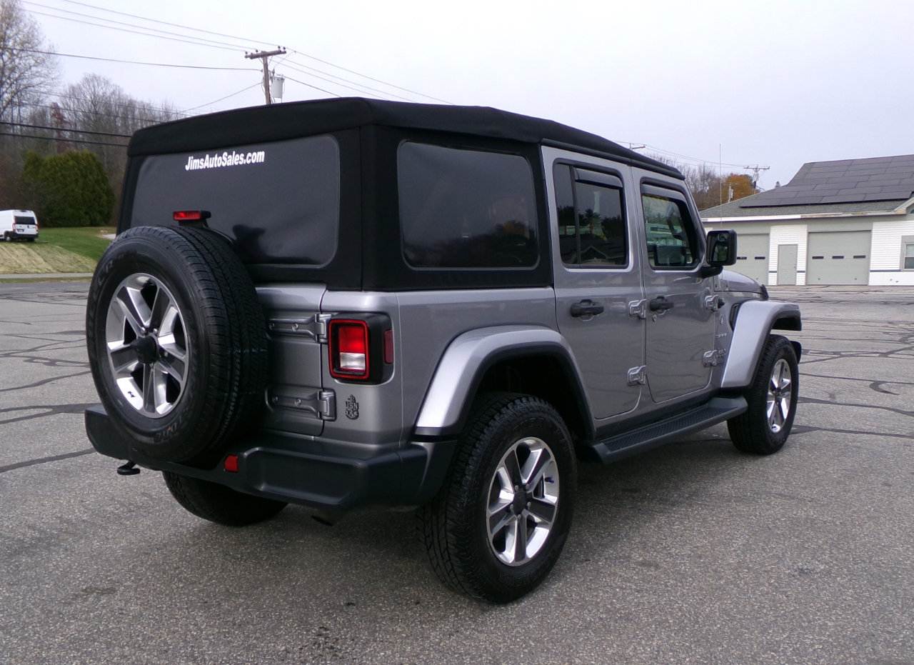 Used 2020 Jeep Wrangler Unlimited Sahara image 6