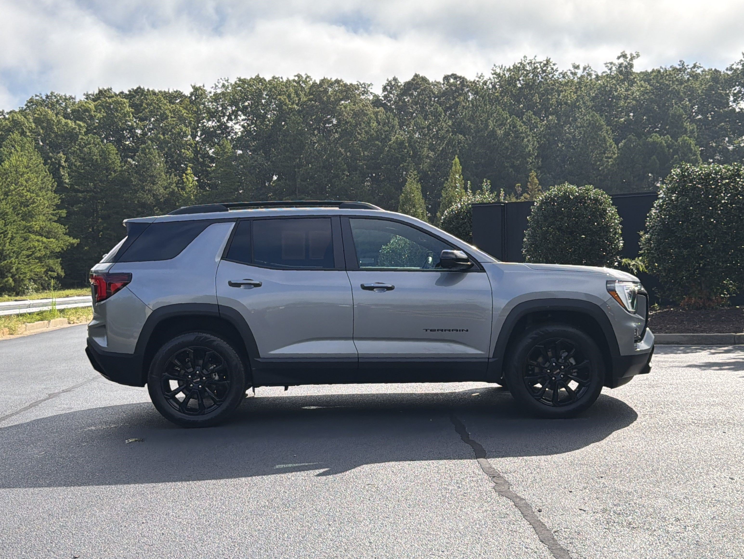 Used 2027 GMC Terrain Elevation w/ Elevation Premium Package AWD/4WD image 5