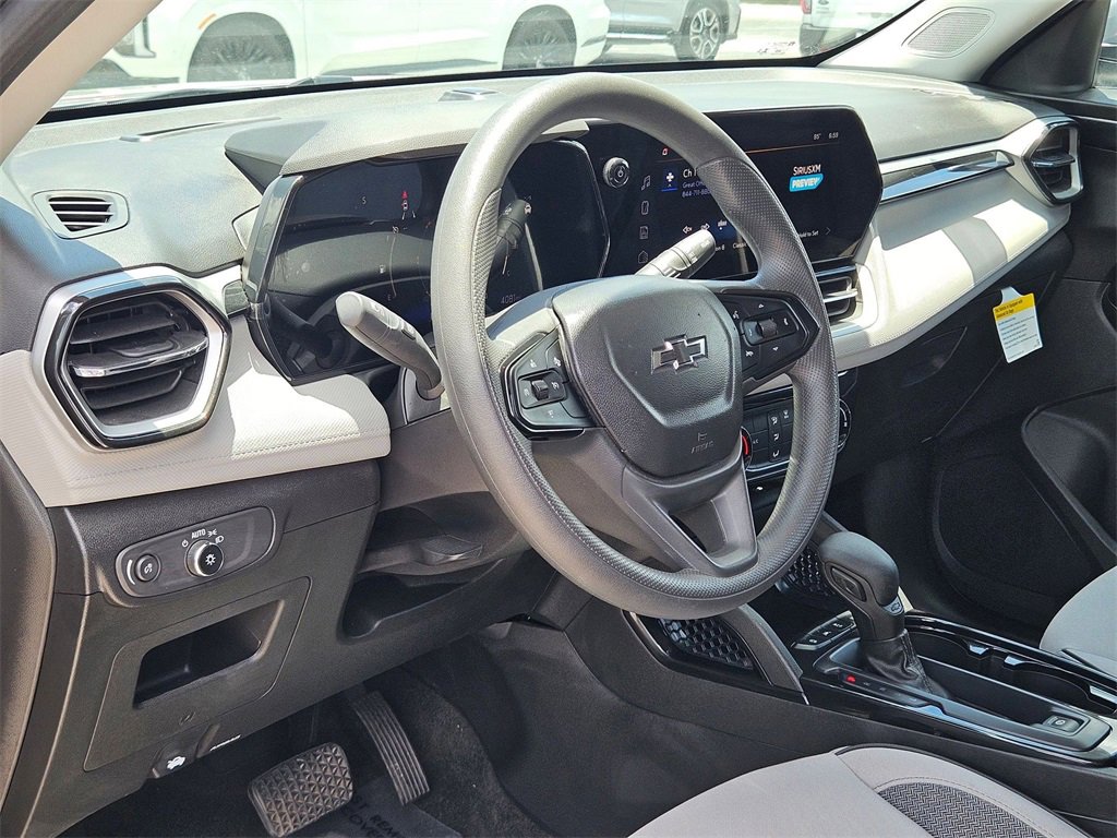 Used 2024 Chevrolet TrailBlazer LT image 11
