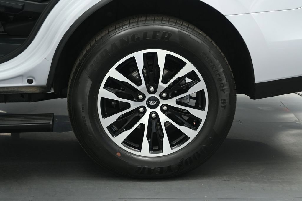 Certified 2025 Ford Expedition Platinum AWD/4WD image 21