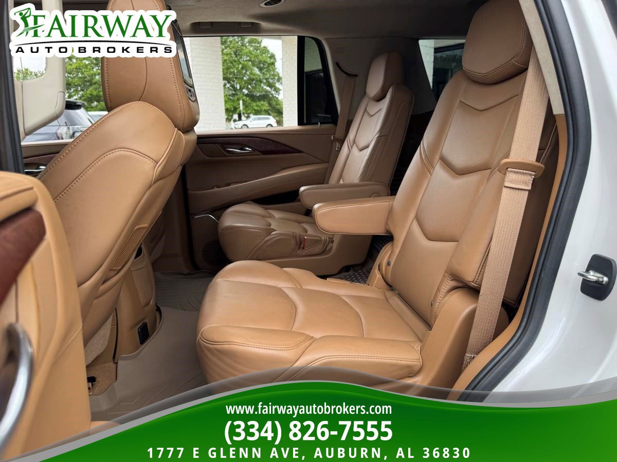 Used 2016 Cadillac Escalade Platinum AWD/4WD image 11