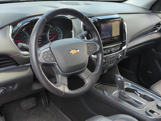 Used 2020 Chevrolet Traverse Premier w/ LPO, Blackout Package FWD image 9