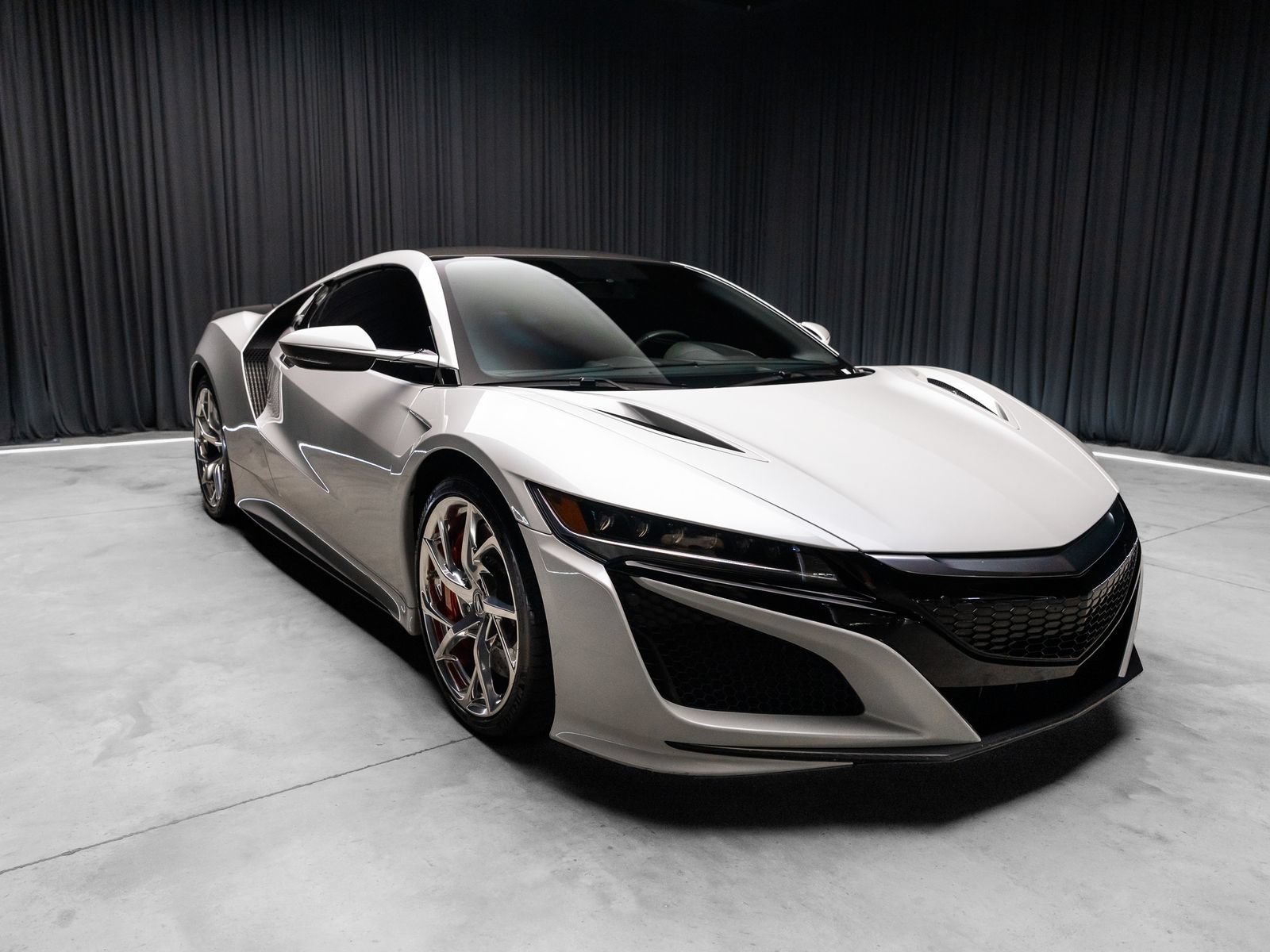 Used 2017 Acura NSX AWD/4WD image 11