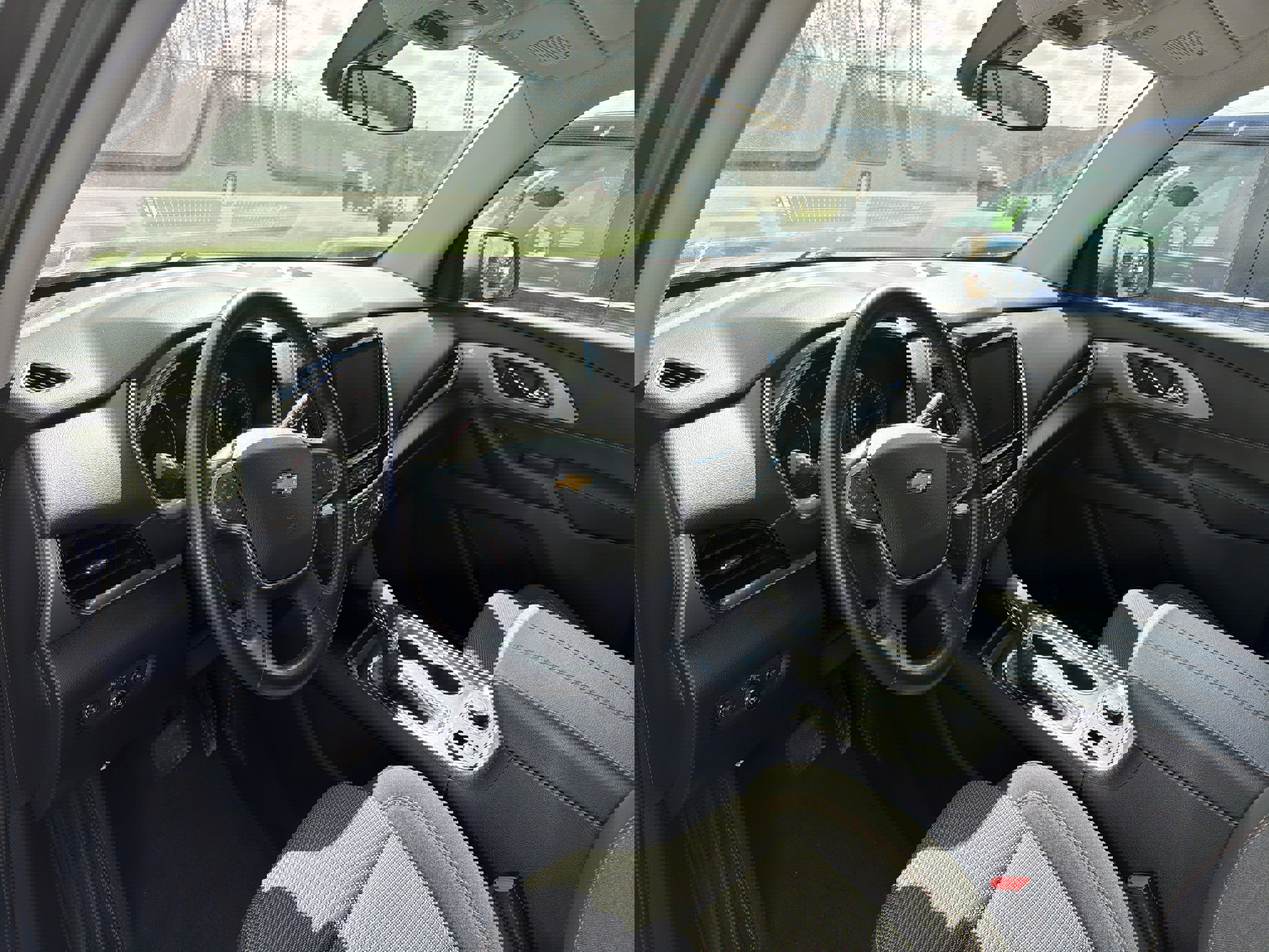 Used 2021 Chevrolet Traverse LT image 7