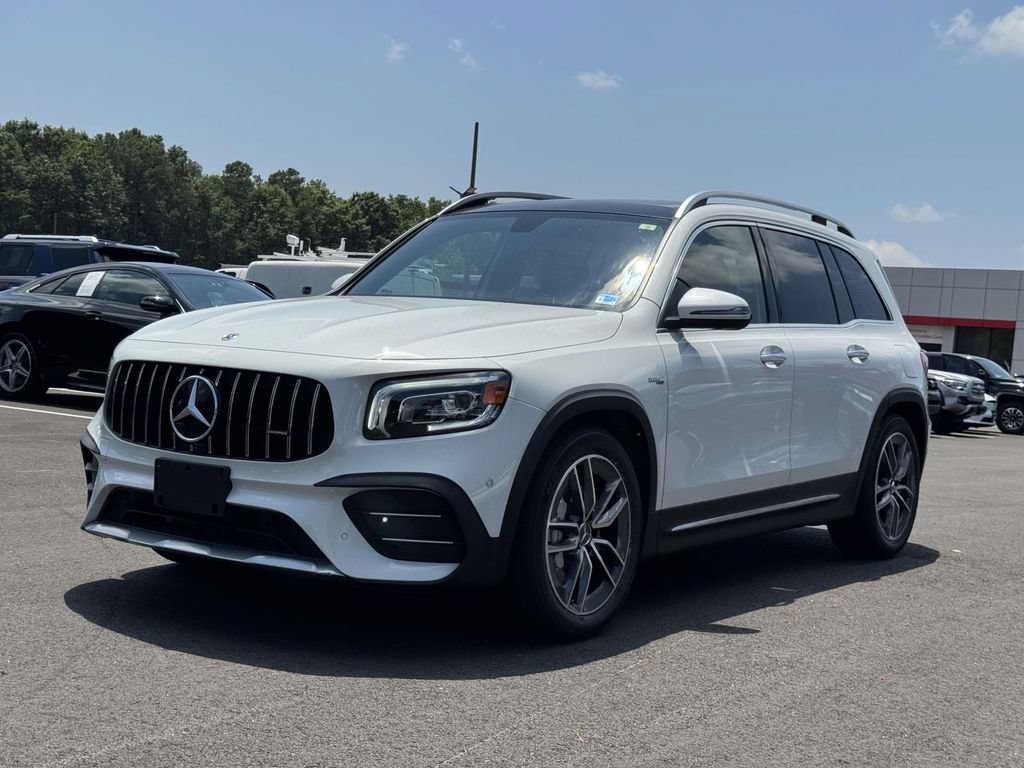 Used 2023 Mercedes-Benz GLB 35 AMG 4MATIC image 25