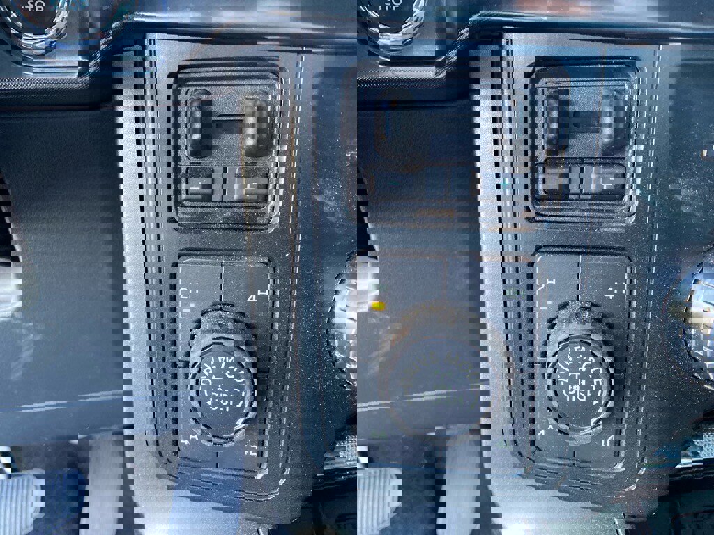 Used 2025 Ford F150 Tremor w/ Equipment Group 402A High image 13