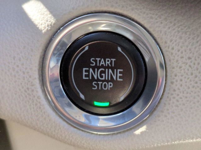 Used 2021 Buick Envision Avenir w/ Technology Package II image 13