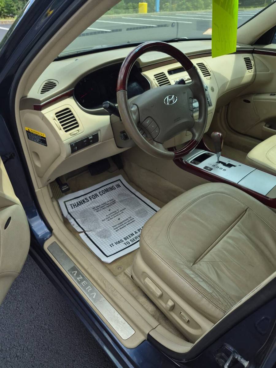 Used 2007 Hyundai Azera Limited FWD image 17