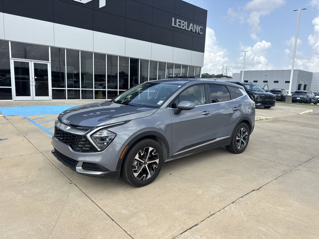 Certified 2025 Kia Sportage EX FWD image 2