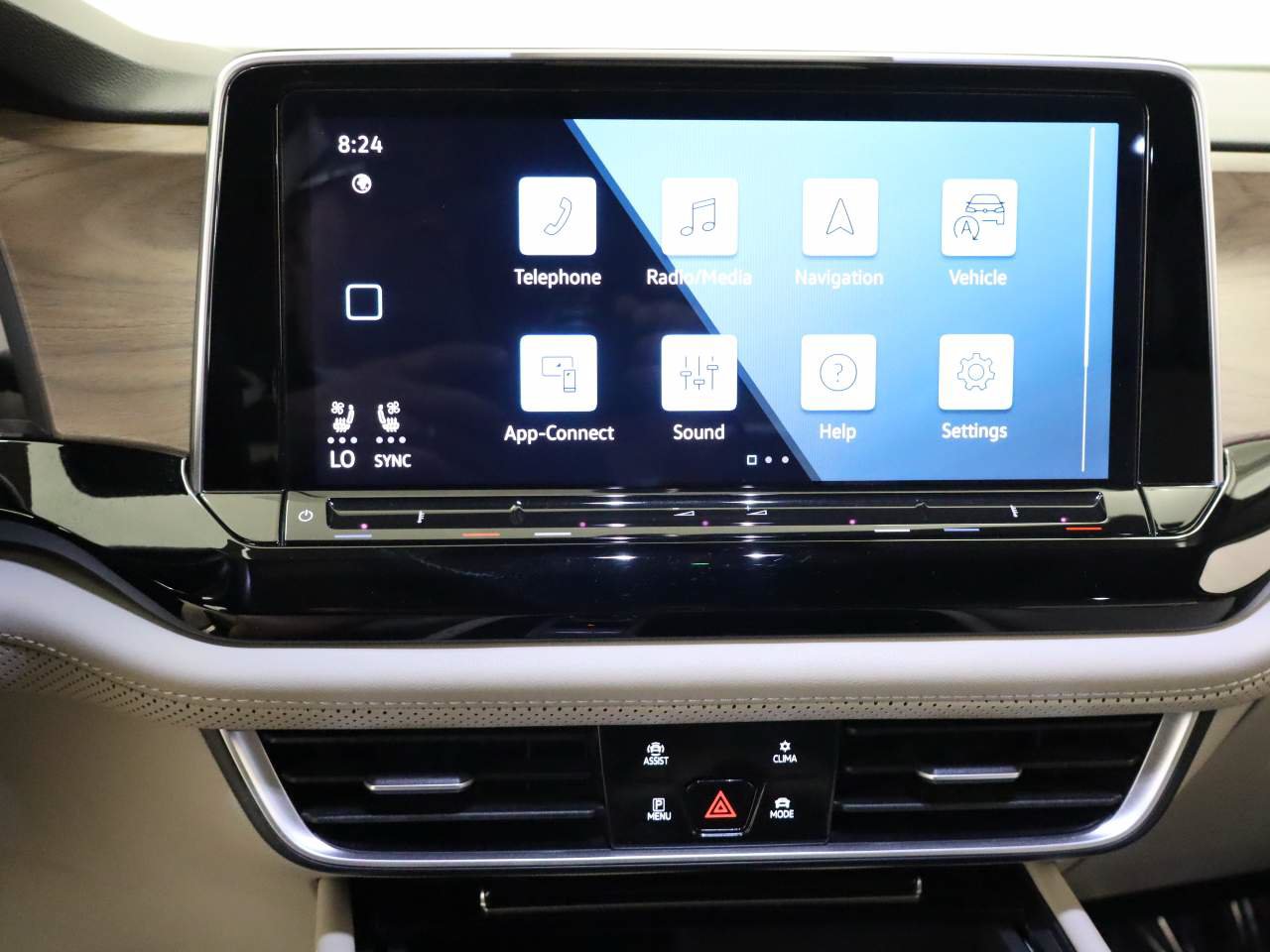 Certified 2024 Volkswagen Atlas SE FWD image 11