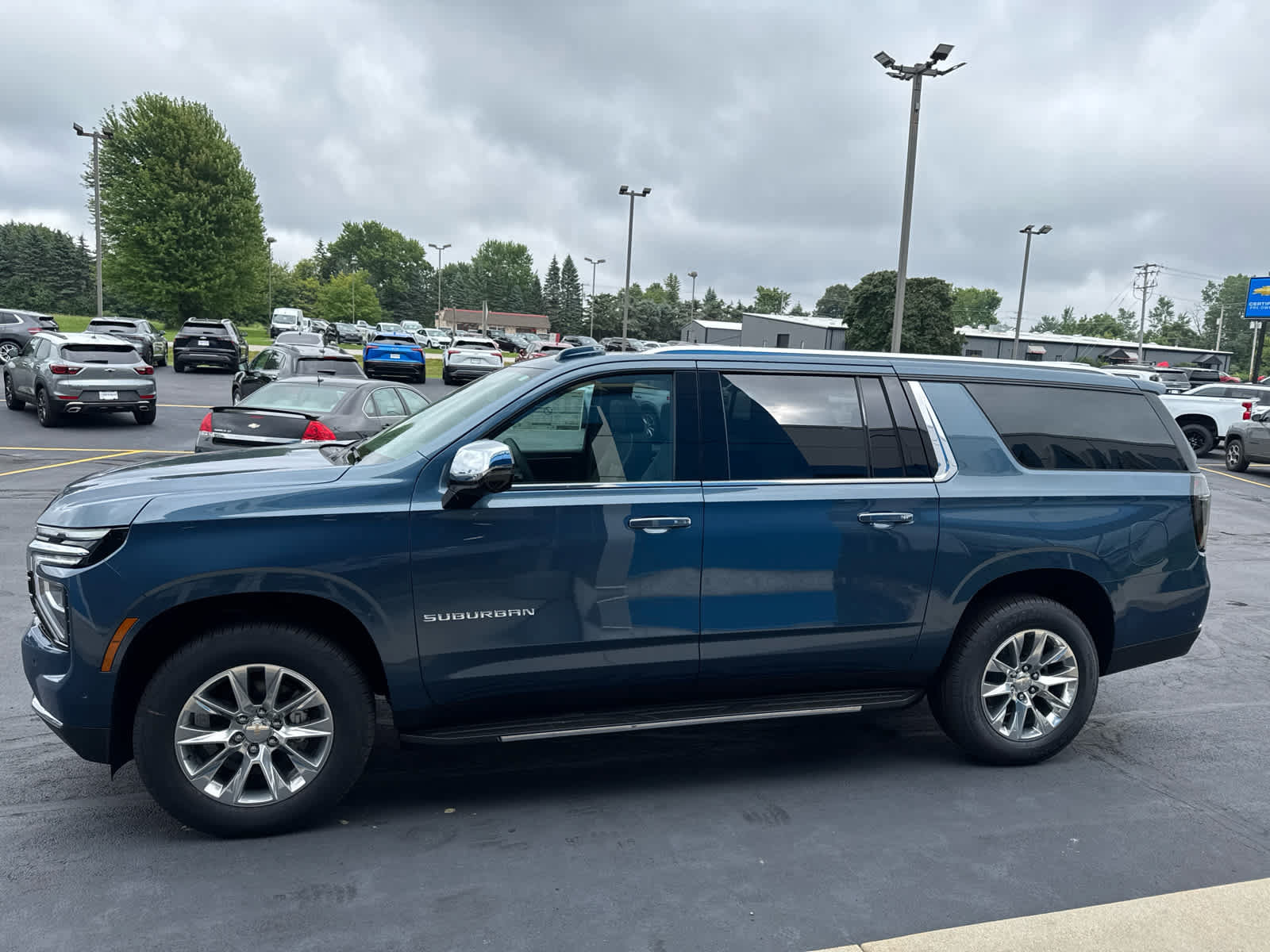 New 2026 Chevrolet Suburban Premier w/ Sun And Tow Package AWD/4WD image 11