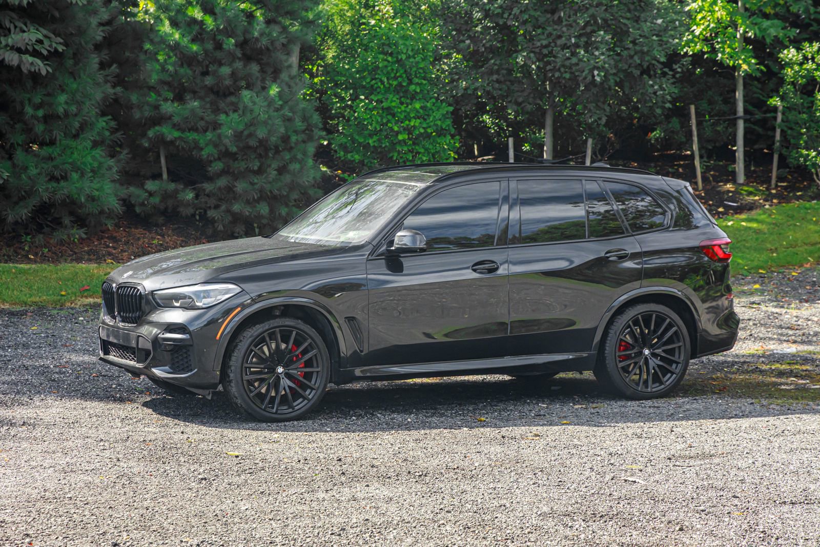 Used 2022 BMW X5 sDrive40i w/ M Sport Package RWD video 3