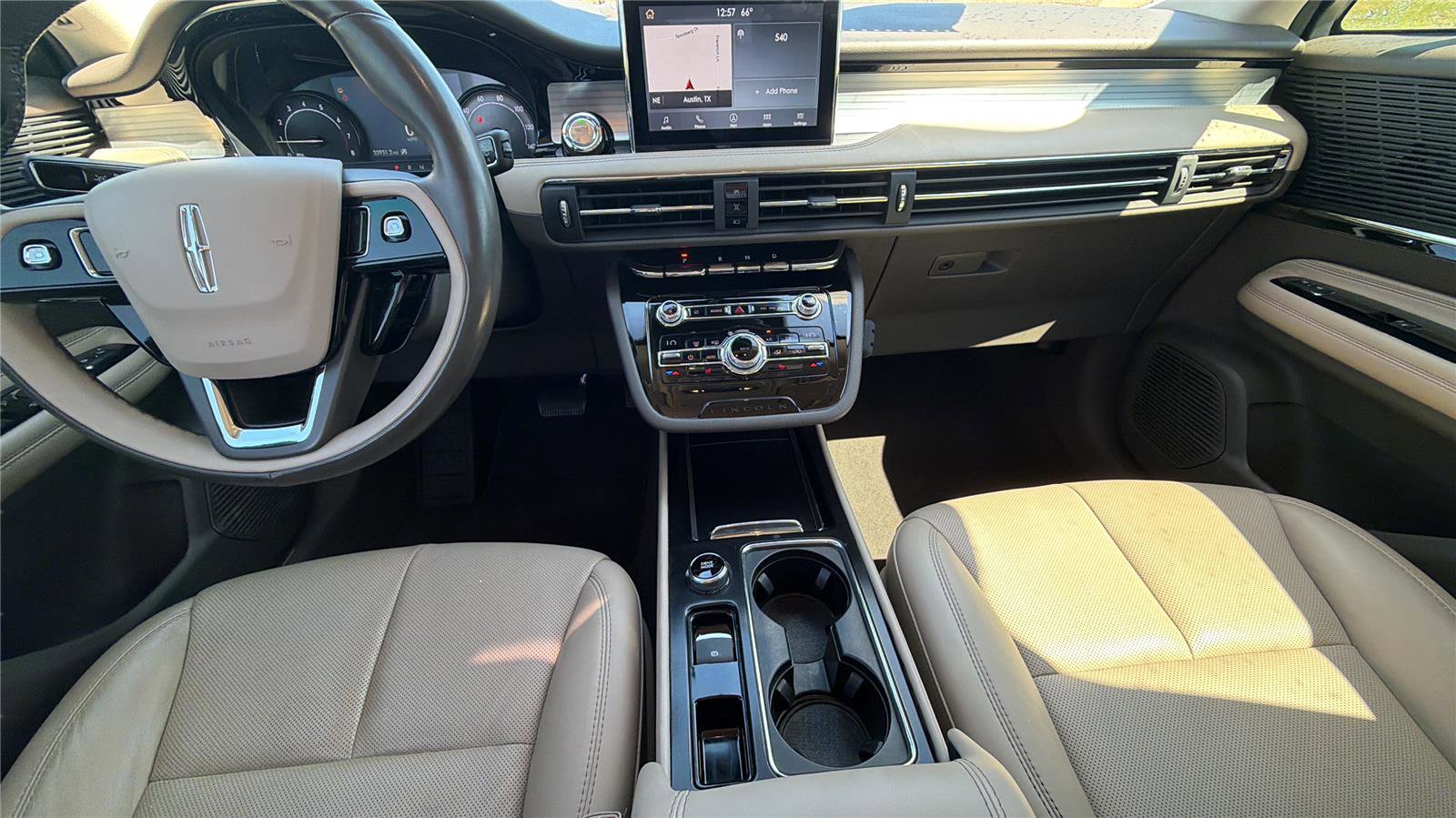 Used 2020 Lincoln Corsair FWD w/ Premium Package image 9